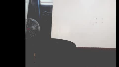 cumebony_petit online show from April 13, 8:37 am