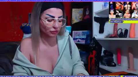 cuminmenowbby online show from April 18, 5:26 pm