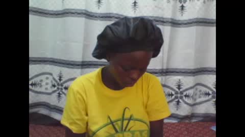 curvynubian online show from December 3, 4:48 am