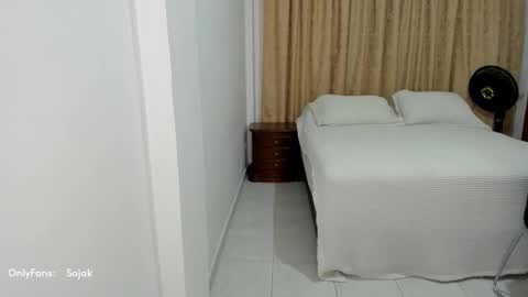 Sara online show from October 28, 4:40 am