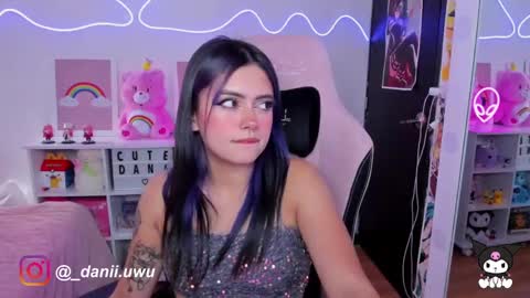 Dani  online show from February 5, 6:37 pm