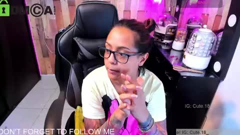    Independent Model online show from April 23, 11:29 pm