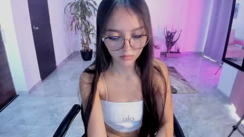 Bella Fox online show from April 3, 3:21 pm