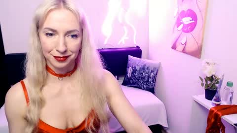 cute_smile_shy online show from June 5, 9:54 pm