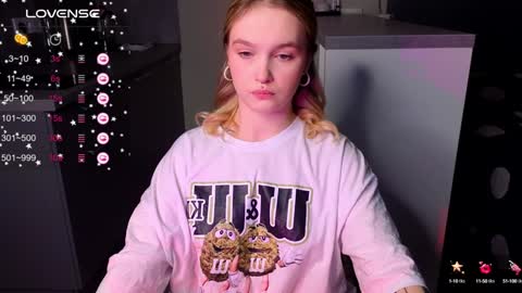 Sue online show from December 5, 1:06 pm