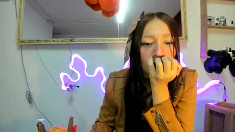 cute_zoe1 online show from February 21, 10:48 pm