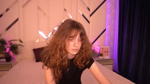 Foxy online show from November 10, 2:45 pm