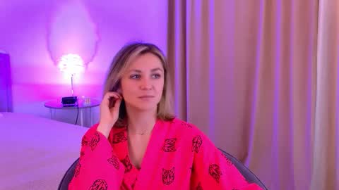 cutemirage online show from November 13, 2:49 pm