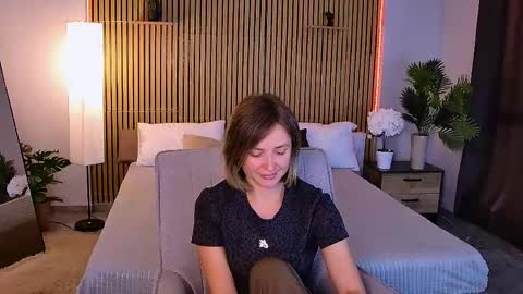 cutemirage online show from June 4, 3:05 pm