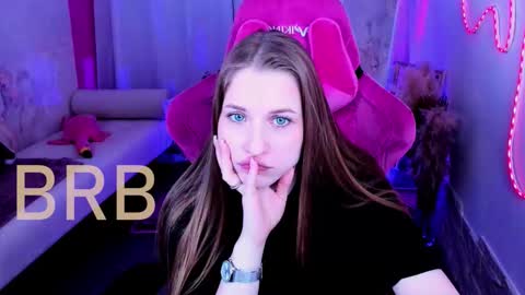 Rina online show from December 3, 5:43 am