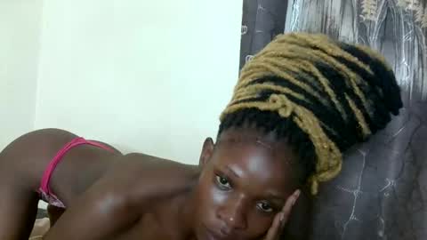 Cutequeen8 online show from December 12, 10:13 am