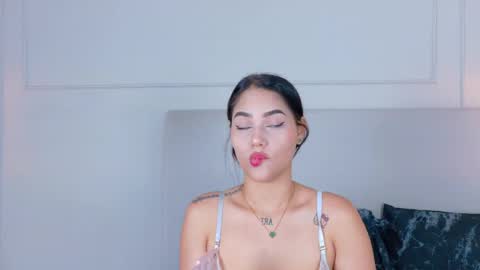 cutewofy online show from May 16, 7:13 pm