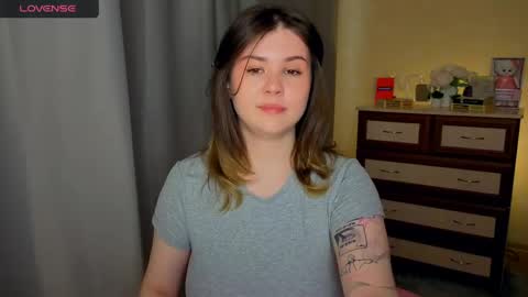 mili online show from April 17, 8:27 am