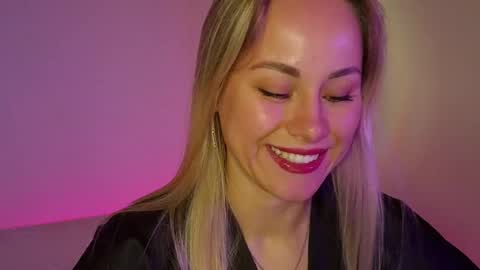 cutie_xoxo_ online show from June 4, 10:53 am