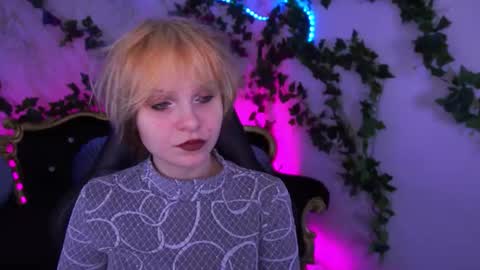 cutiiebunny online show from October 26, 8:21 am