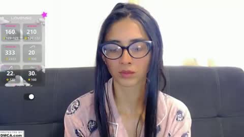 miss ari  online show from August 9, 2:42 pm