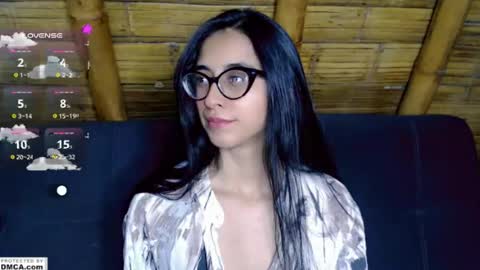 miss ari  online show from June 19, 11:30 pm