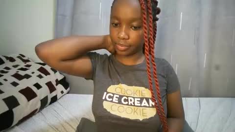 cutypookie online show from October 31, 4:47 am