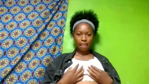cynthia233365 online show from June 2, 2:12 am