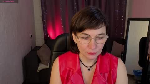 Demi online show from November 18, 5:30 am