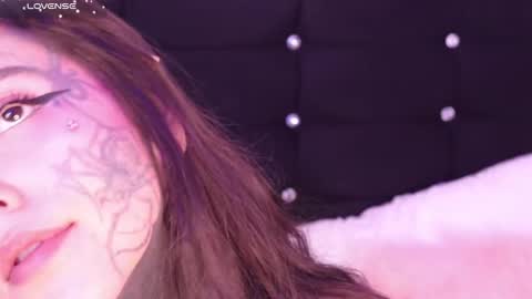 Darlene online show from February 21, 6:37 pm