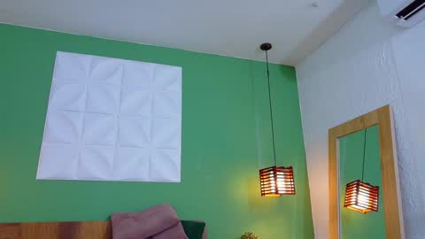 Valen online show from February 1, 1:20 pm