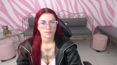 daffne evans online show from December 1, 1:25 pm