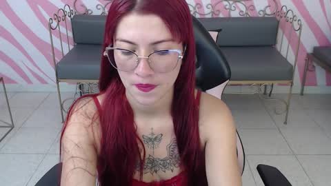 daffne evans online show from November 29, 9:08 pm