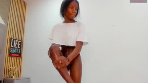 daffnelewis online show from February 14, 12:36 pm