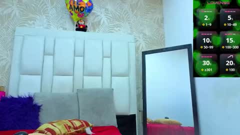 daffnelewis online show from March 21, 11:15 am