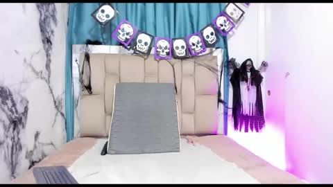 dafne_quenn online show from October 25, 12:57 pm