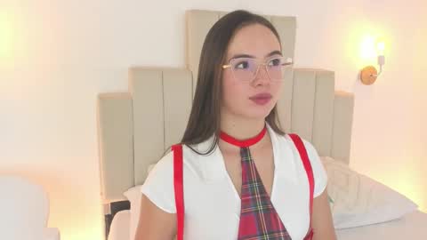 Dafne  online show from October 27, 12:12 pm