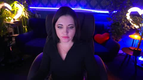 Dafni Mon online show from February 4, 1:48 pm