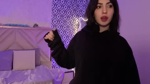 dahia  online show from February 19, 3:06 am