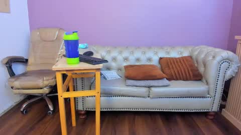 Dahiane Connor online show from April 13, 11:55 am