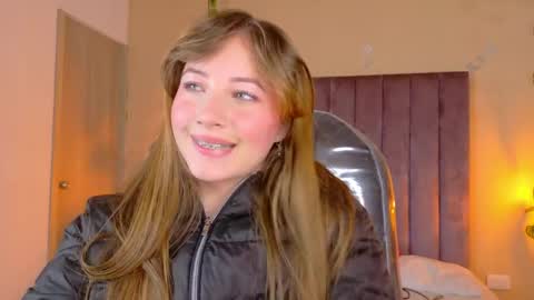 Dahlia online show from April 11, 6:52 am