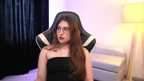 Lauren            online show from September 19, 8:19 pm