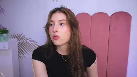 Lauren            online show from February 28, 12:09 pm