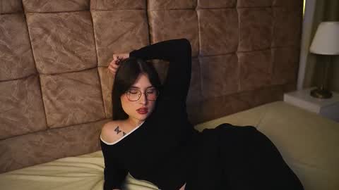 Lauren            online show from March 17, 3:54 am