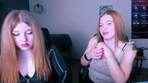 Little Di online show from December 14, 7:36 pm