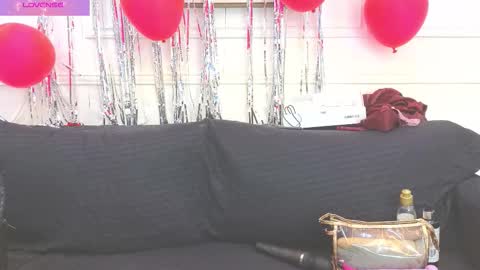 Daisy Price online show from February 16, 10:59 am