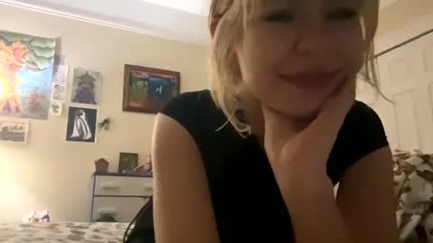 DaisyB3 online show from January 12, 8:46 am