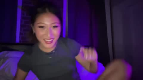 Daisy Kim online show from February 9, 2:17 am