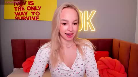 daisymellifluous online show from January 15, 1:33 am