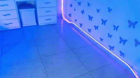 VALENTINA  online show from April 5, 6:01 am