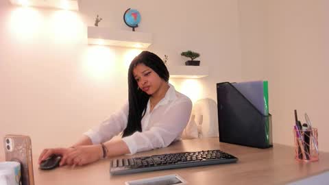 dakota_mars online show from December 16, 8:47 pm