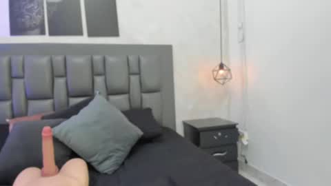 Dakota  online show from June 3, 2:33 pm