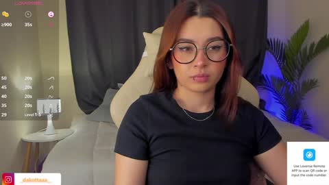 dakottaa__ online show from January 15, 10:24 pm