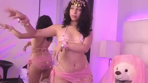 daliacastle online show from July 15, 7:29 pm