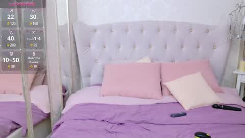 Julia online show from February 17, 1:15 am